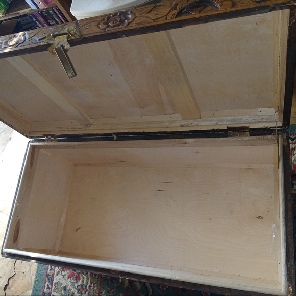 Antique - Picture 1 of 4